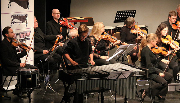 Halleiner Kammerorchester mit Luigi Morleo und Jakob Mancinelli