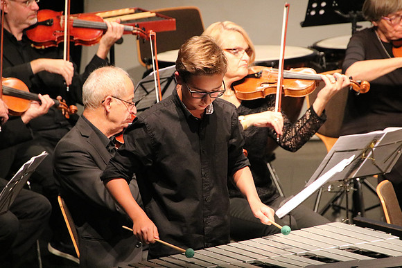 Halleiner Kammerorchester mit Luigi Morleo und Jakob Mancinelli