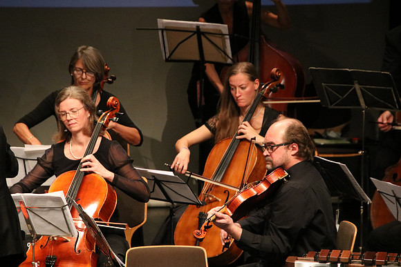 Halleiner Kammerorchester mit Luigi Morleo und Jakob Mancinelli