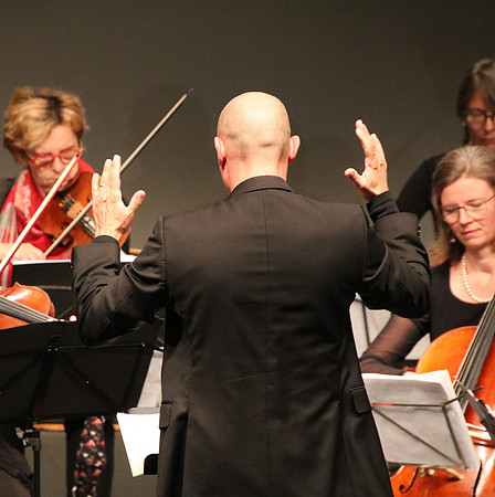 Halleiner Kammerorchester mit Luigi Morleo und Jakob Mancinelli