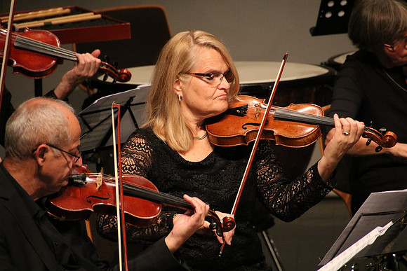 Halleiner Kammerorchester mit Luigi Morleo und Jakob Mancinelli