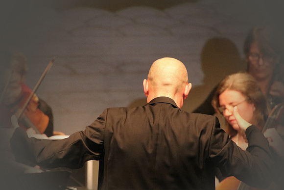 Halleiner Kammerorchester mit Luigi Morleo und Jakob Mancinelli