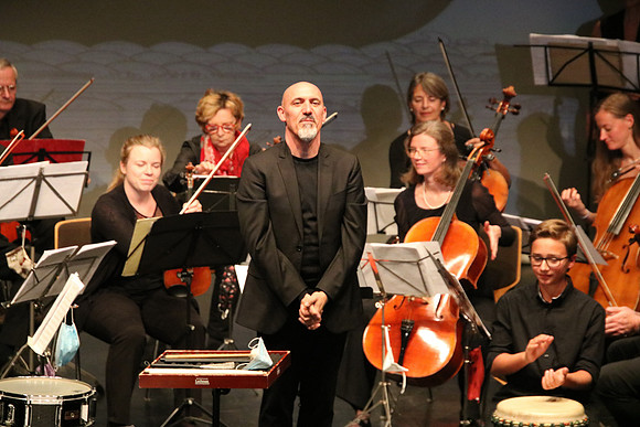 Halleiner Kammerorchester mit Luigi Morleo und Jakob Mancinelli