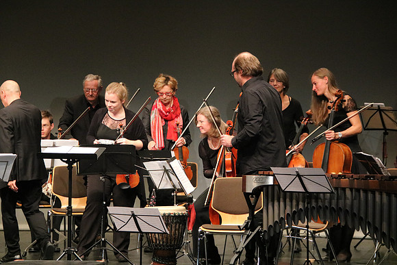 Halleiner Kammerorchester mit Luigi Morleo und Jakob Mancinelli