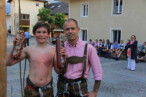 01.05.2014 Maibaumaufstellen Bad Vigaun