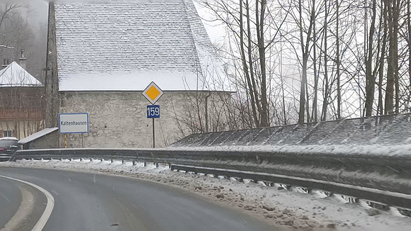 Die orangenen Engel von Hallein