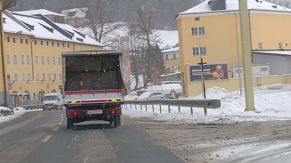Die orangenen Engel von Hallein