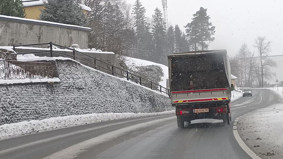Die orangenen Engel von Hallein