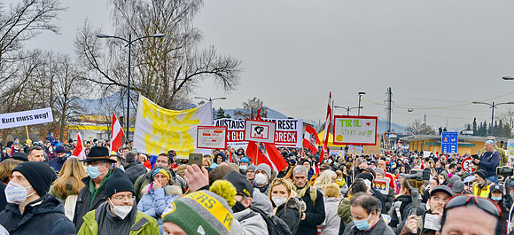 Grenzübergreifende Demo
