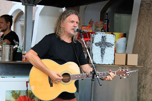 Benefitzkonzert & Ital. Markt in Hallein