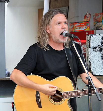 Benefitzkonzert & Ital. Markt in Hallein