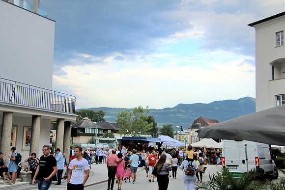 Benefitzkonzert & Ital. Markt in Hallein