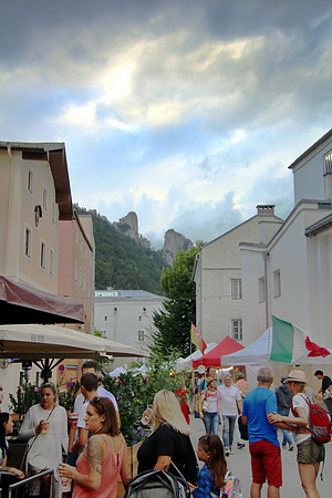 Benefitzkonzert & Ital. Markt in Hallein
