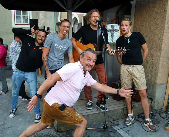Benefitzkonzert & Ital. Markt in Hallein
