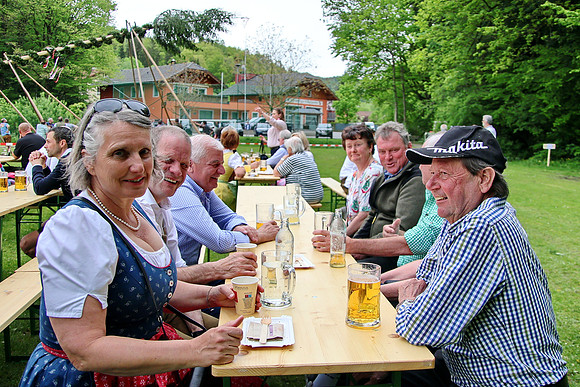 Maibaumaufstellen St. Jakob am Thurn