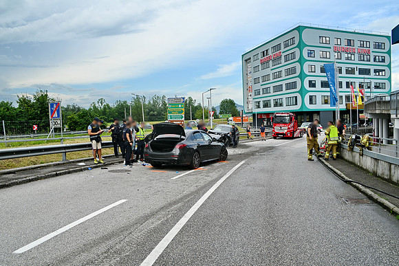 Schwerer Unfall in der Franz-Brötzner-Straße
