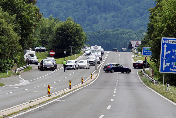 PKW contra PKW mehrere Verletzte