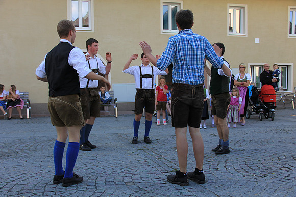 01.05.2014 Maibaumaufstellen Bad Vigaun