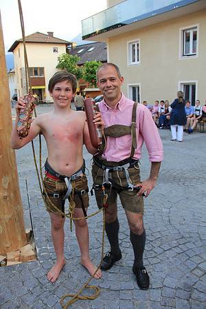 01.05.2014 Maibaumaufstellen Bad Vigaun