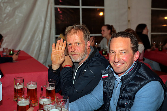 Brandheiße Partynight 2022