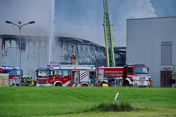 Großbrand bei Emco Hallein