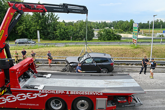 Schwerer Unfall in der Franz-Brötzner-Straße