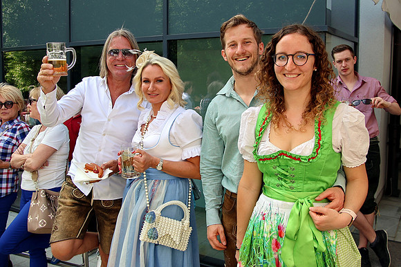 Maibaumaufstellen Anif