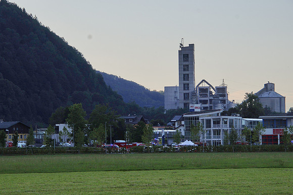 Großbrand bei Emco Hallein