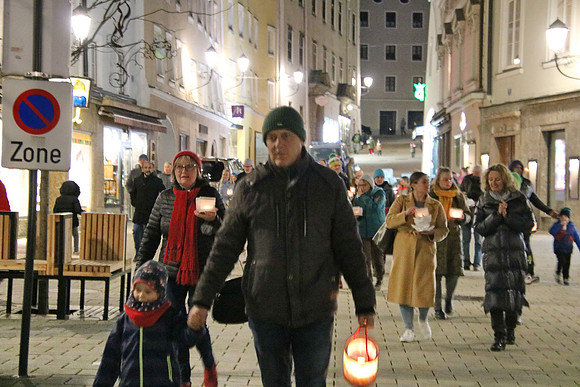 Hallein hilft