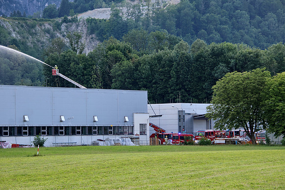 Großbrand bei Emco Hallein