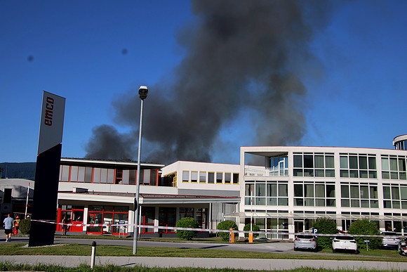 Großbrand bei Emco Hallein
