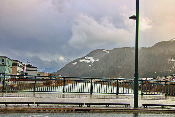 Sturmfront über Hallein