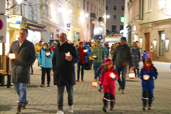Hallein hilft