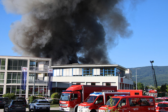 Großbrand bei Emco Hallein