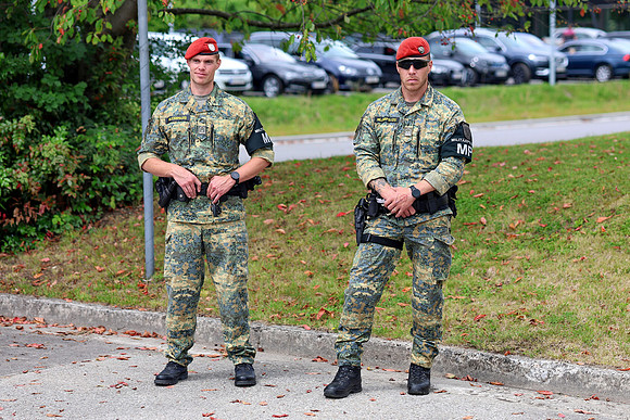 Kommandoübernahme Luftraumüberwachung