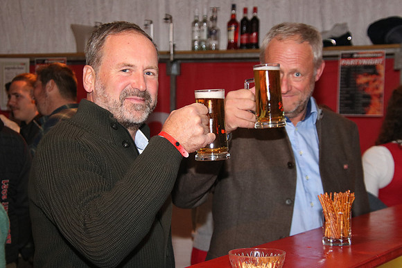 Brandheiße Partynight 2022