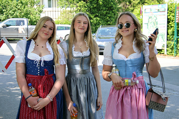 Maibaumaufstellen Anif
