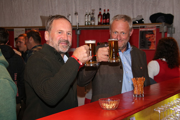 Brandheiße Partynight 2022