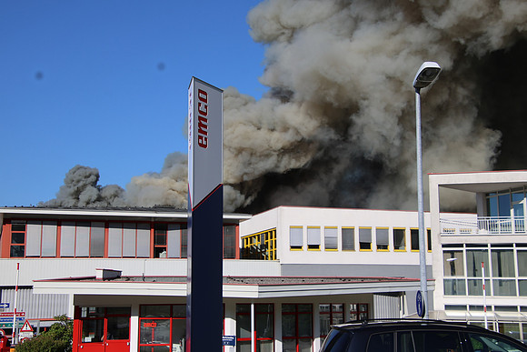Großbrand bei Emco Hallein