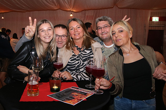 Brandheiße Partynight 2022
