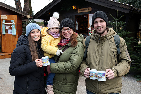 St. Leonharder Adventmarkt mit den Grödiger Krampussen